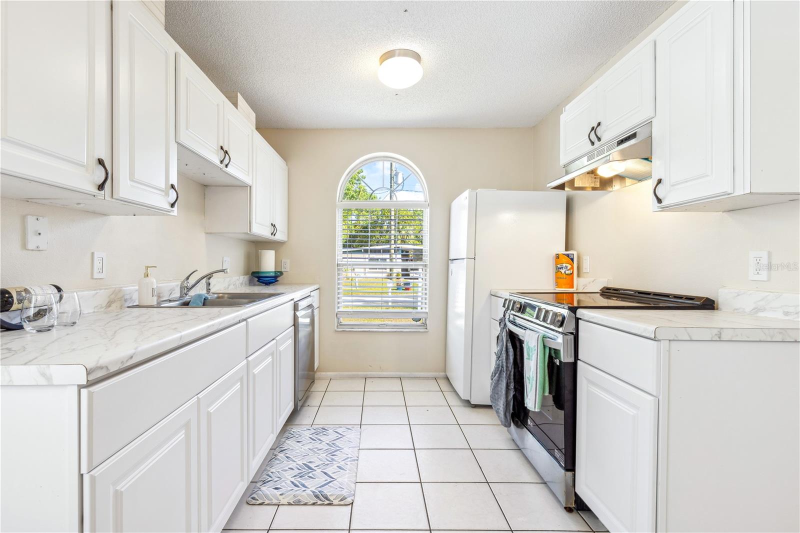 2060 6TH ST, SARASOTA, FL, 34237
