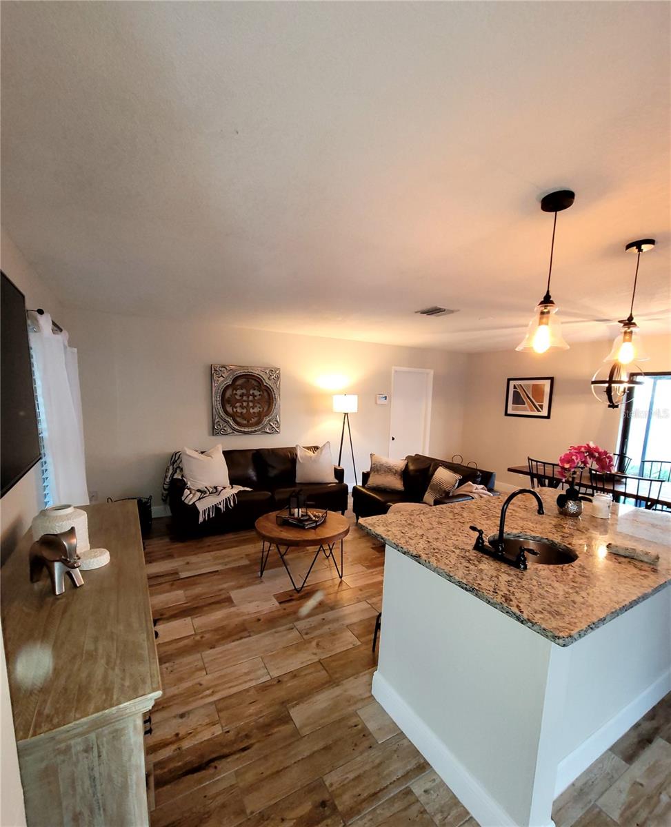4412 STONEHENGE RD, TAMPA, FL, 33624