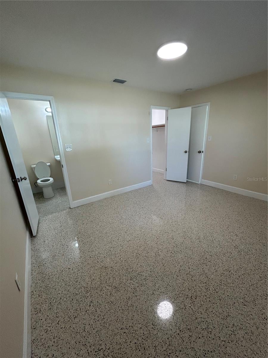5807 LIVERPOOL DR, TAMPA, FL, 33615