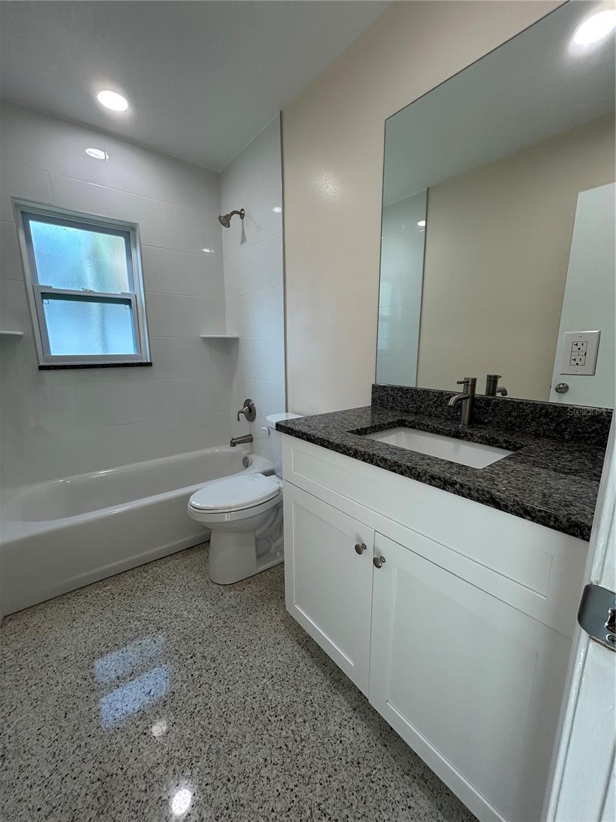 5807 LIVERPOOL DR, TAMPA, FL, 33615