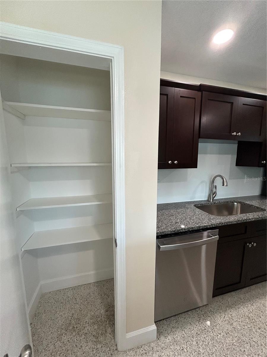 5807 LIVERPOOL DR, TAMPA, FL, 33615