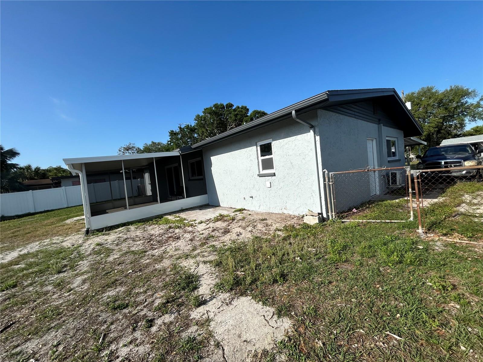 5807 LIVERPOOL DR, TAMPA, FL, 33615