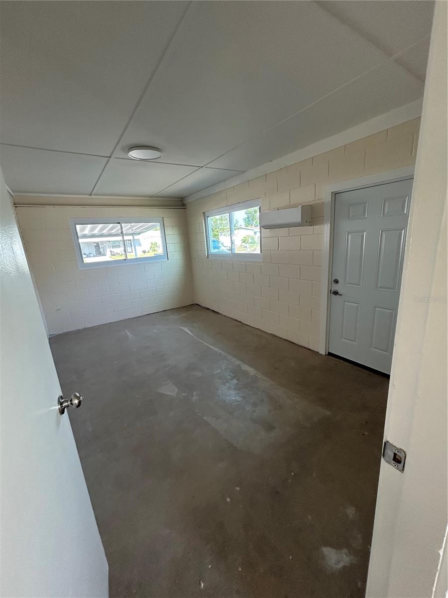 5807 LIVERPOOL DR, TAMPA, FL, 33615