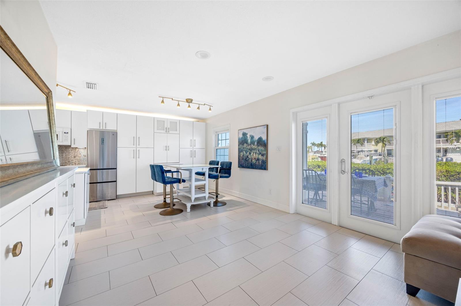 4740 BEACH DR SE #A, ST PETERSBURG, FL, 33705
