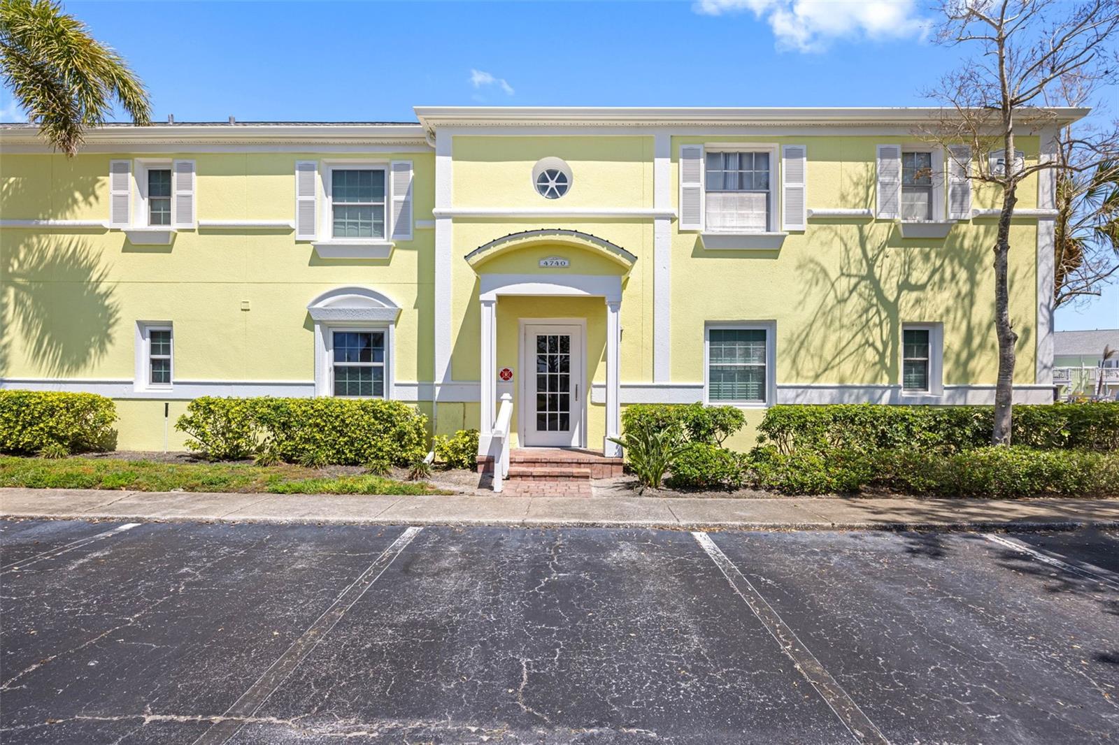 4740 BEACH DR SE #A, ST PETERSBURG, FL, 33705