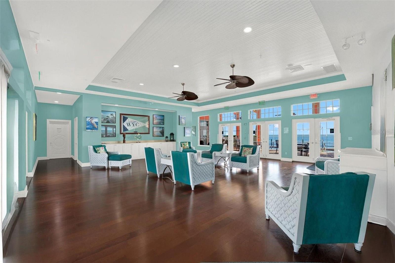 4740 BEACH DR SE #A, ST PETERSBURG, FL, 33705