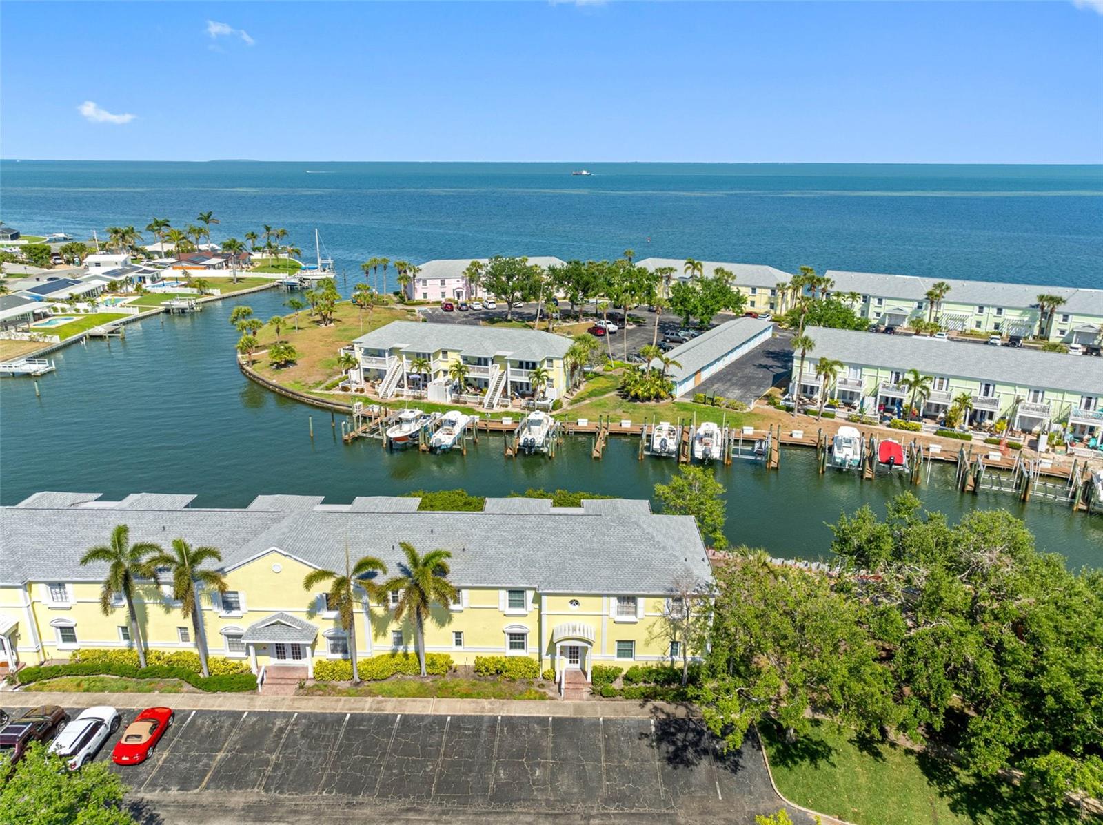 4740 BEACH DR SE #A, ST PETERSBURG, FL, 33705