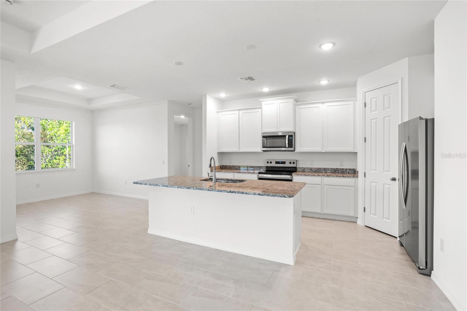 27407 DEEP CREEK BLVD, PUNTA GORDA, FL, 33983