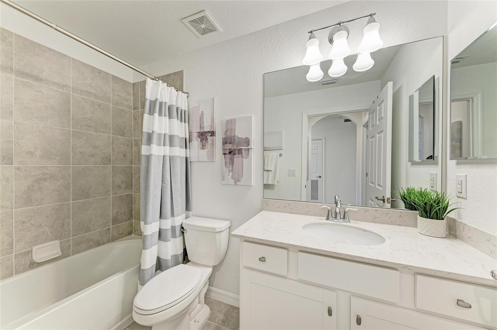 18028 GAWTHROP DR #203, BRADENTON, FL, 34211