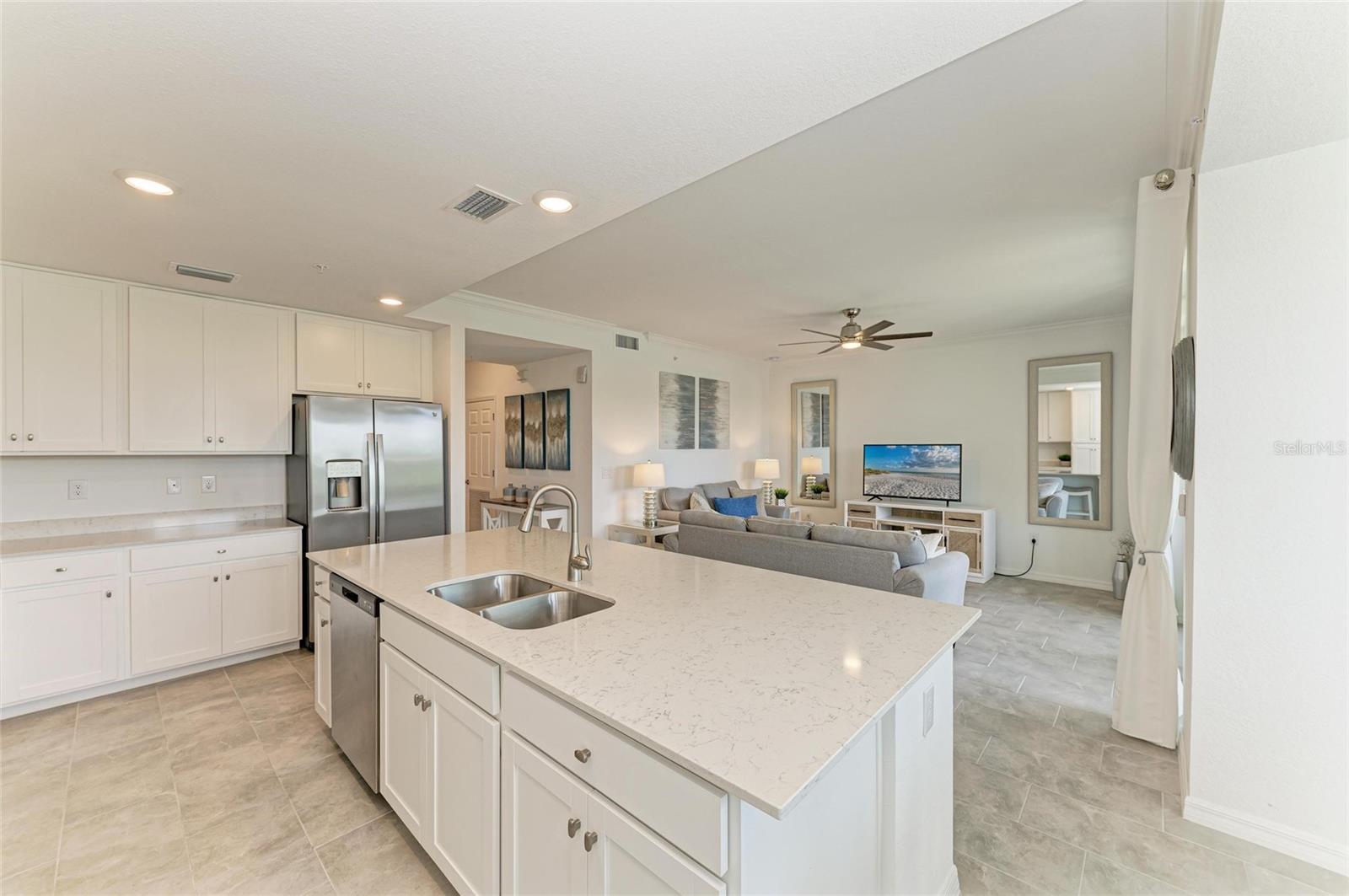 18028 GAWTHROP DR #203, BRADENTON, FL, 34211