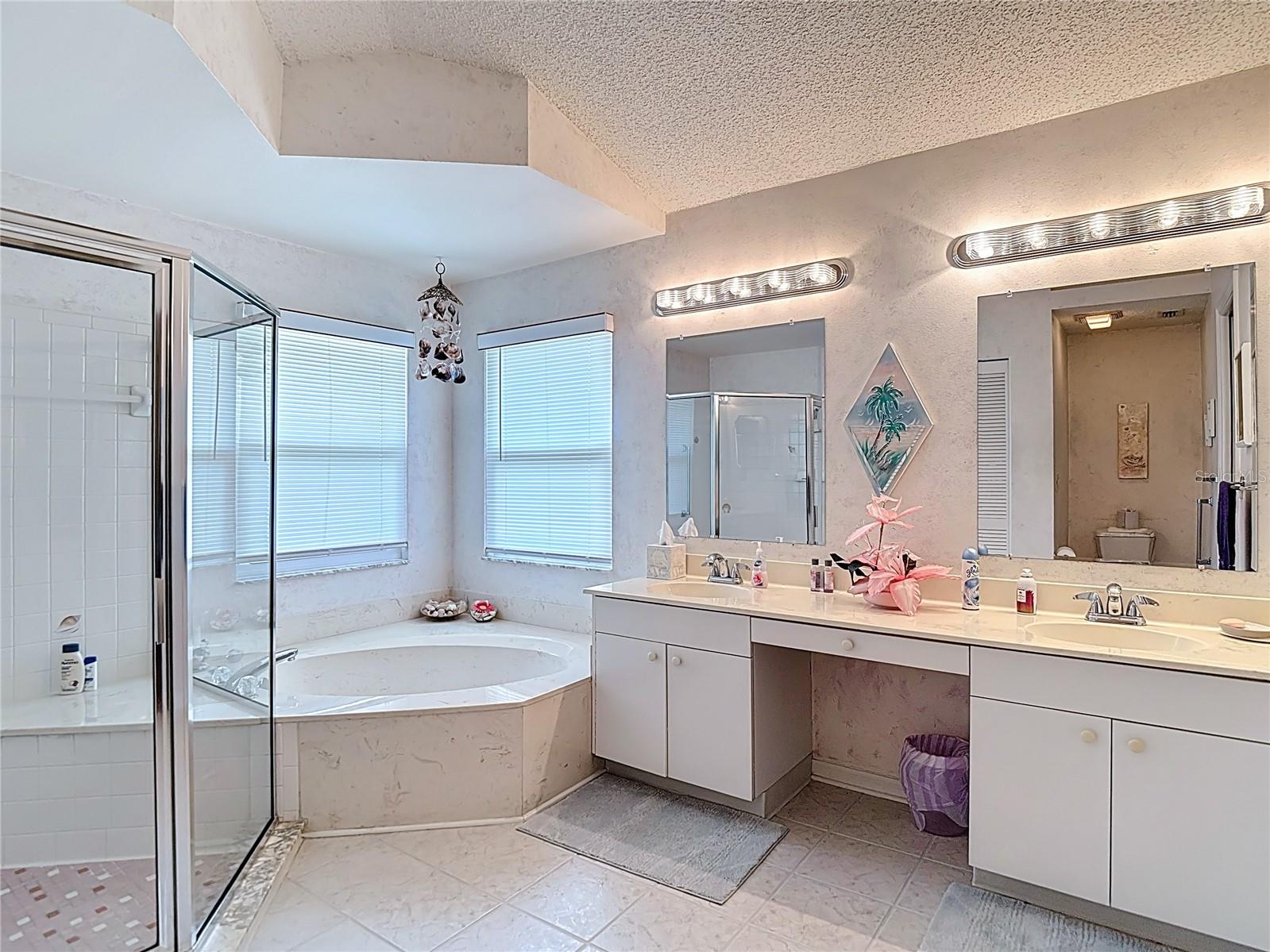 2018 E DEL WEBB BLVD, SUN CITY CENTER, FL, 33573