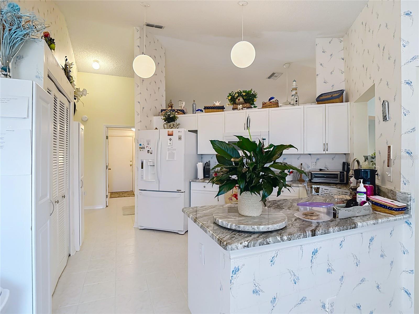 2018 E DEL WEBB BLVD, SUN CITY CENTER, FL, 33573