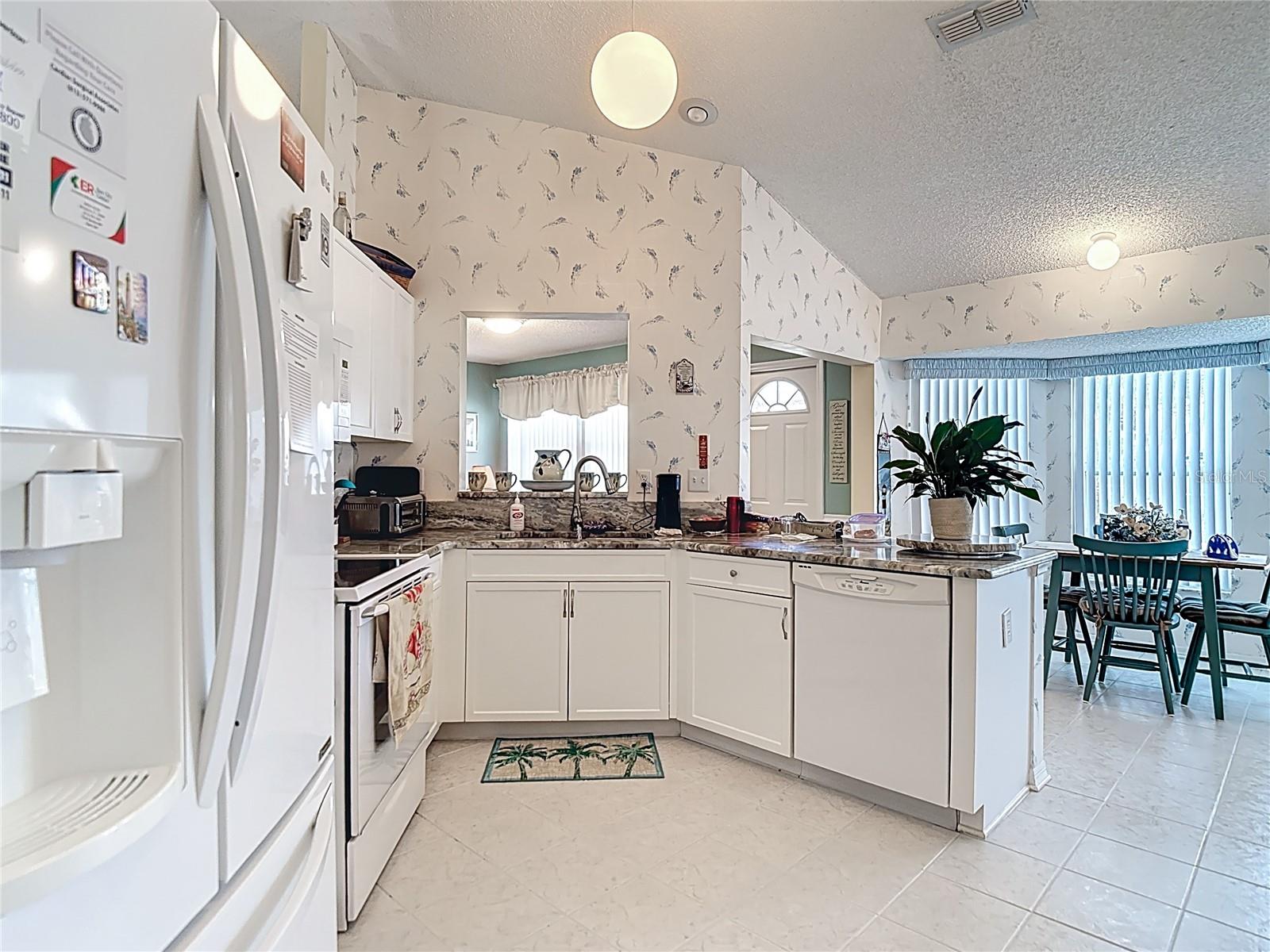 2018 E DEL WEBB BLVD, SUN CITY CENTER, FL, 33573