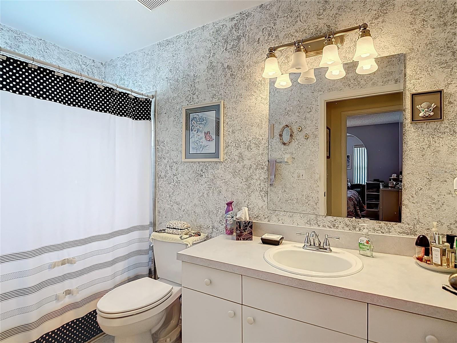 2018 E DEL WEBB BLVD, SUN CITY CENTER, FL, 33573