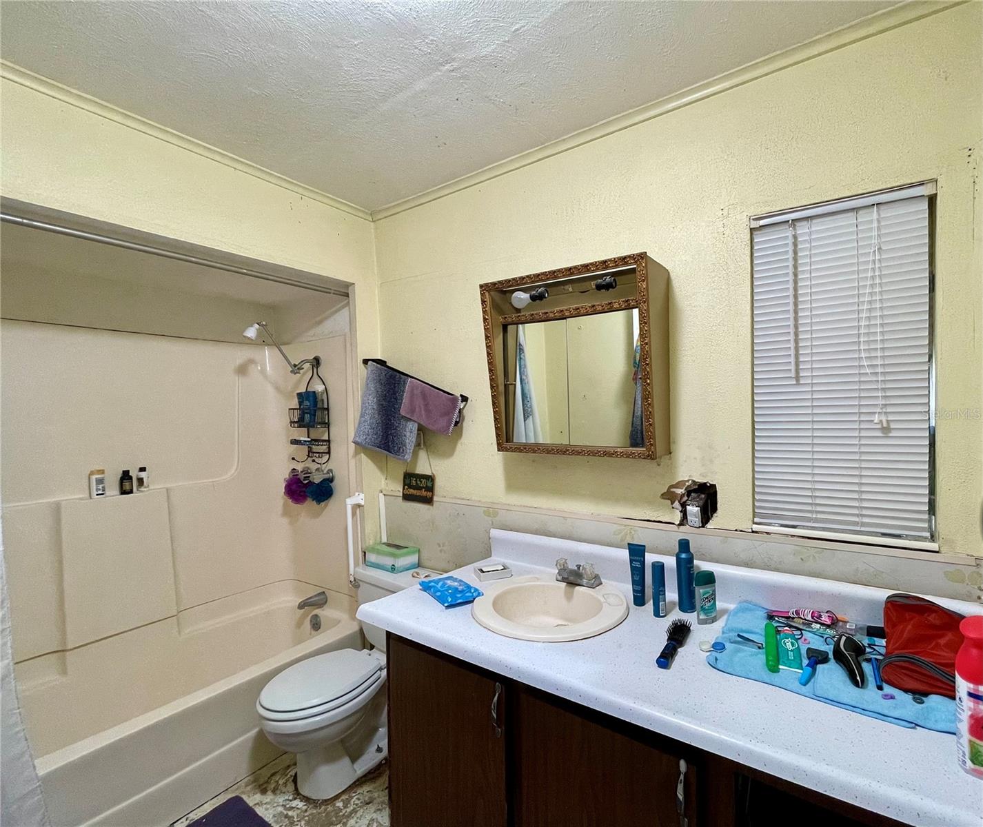 6045 COLONY CIR, WEEKI WACHEE, FL, 34607