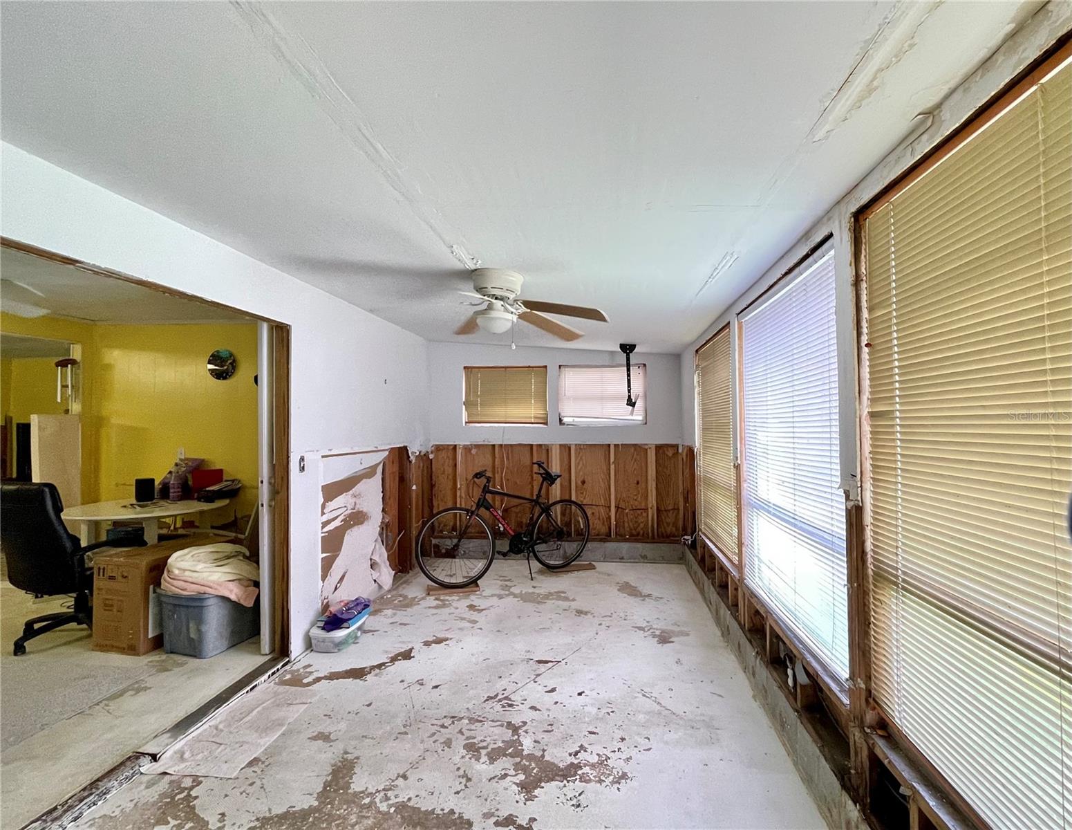 6045 COLONY CIR, WEEKI WACHEE, FL, 34607