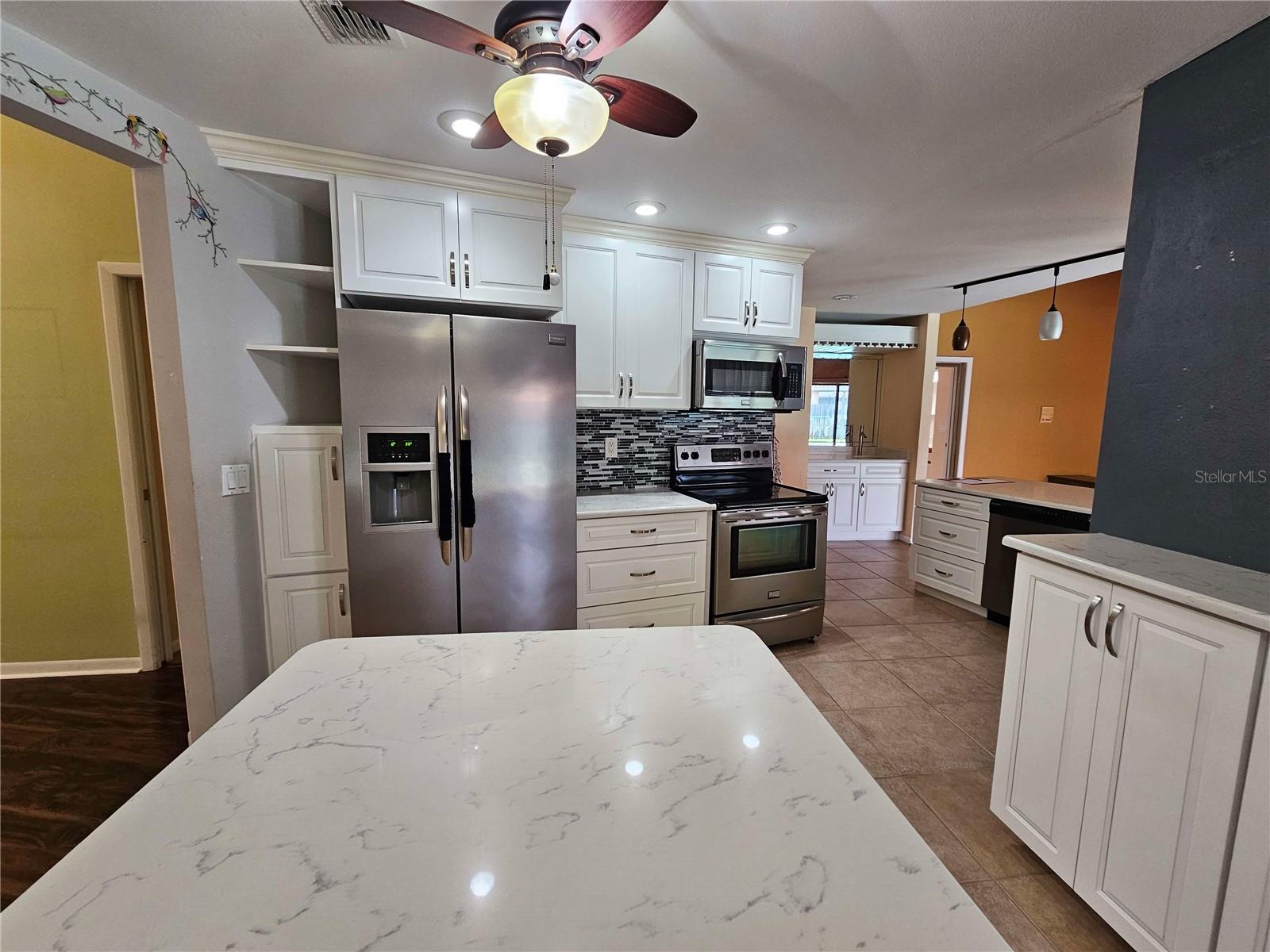 2704 E MONTAGUE CT E, CLEARWATER, FL, 33761