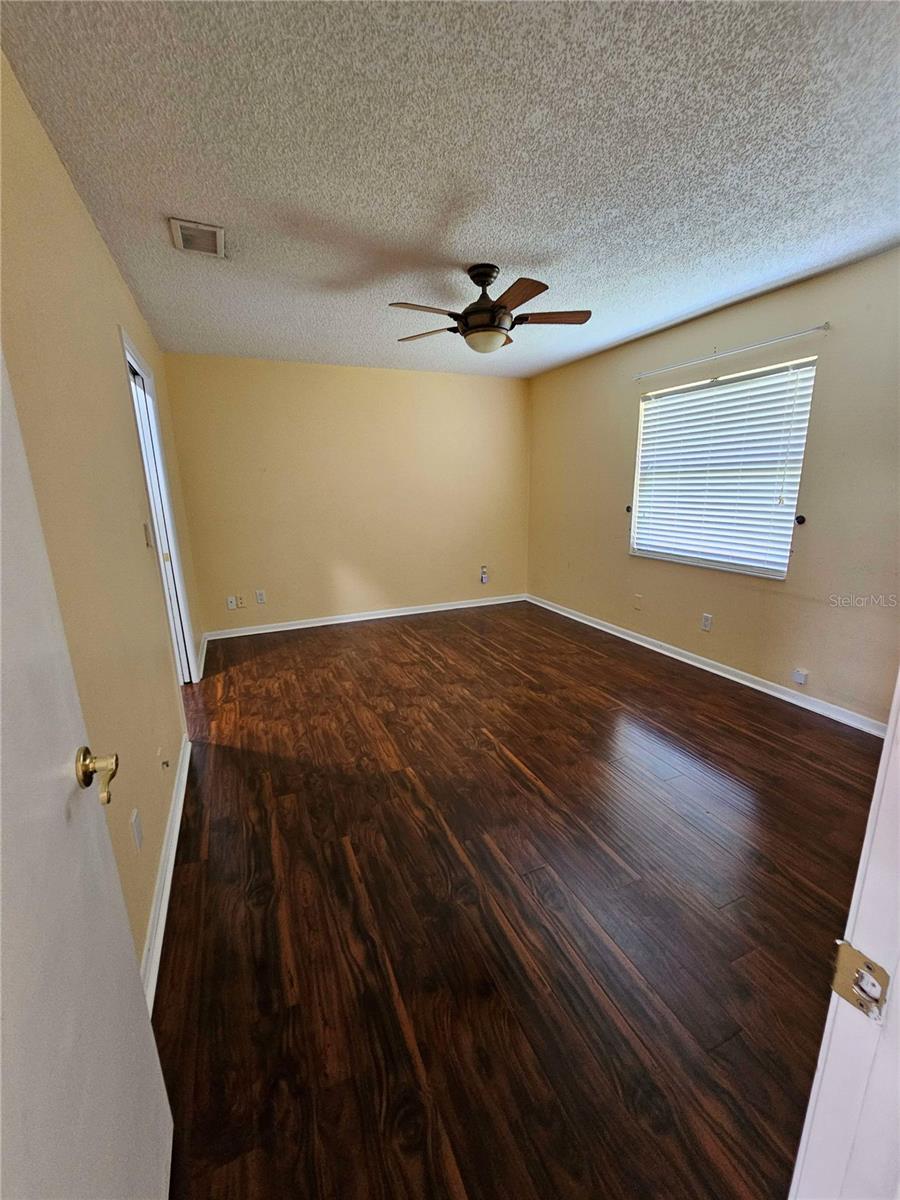 2704 E MONTAGUE CT E, CLEARWATER, FL, 33761