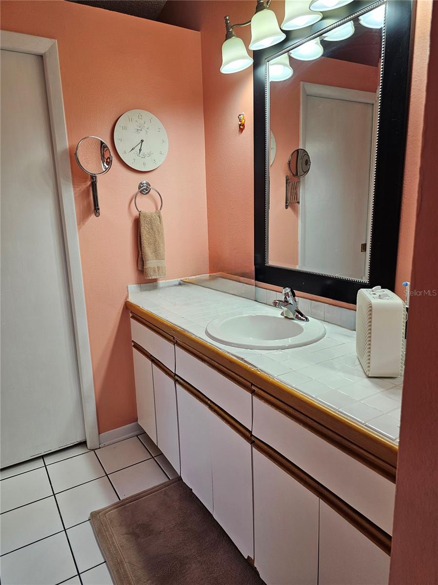 2704 E MONTAGUE CT E, CLEARWATER, FL, 33761