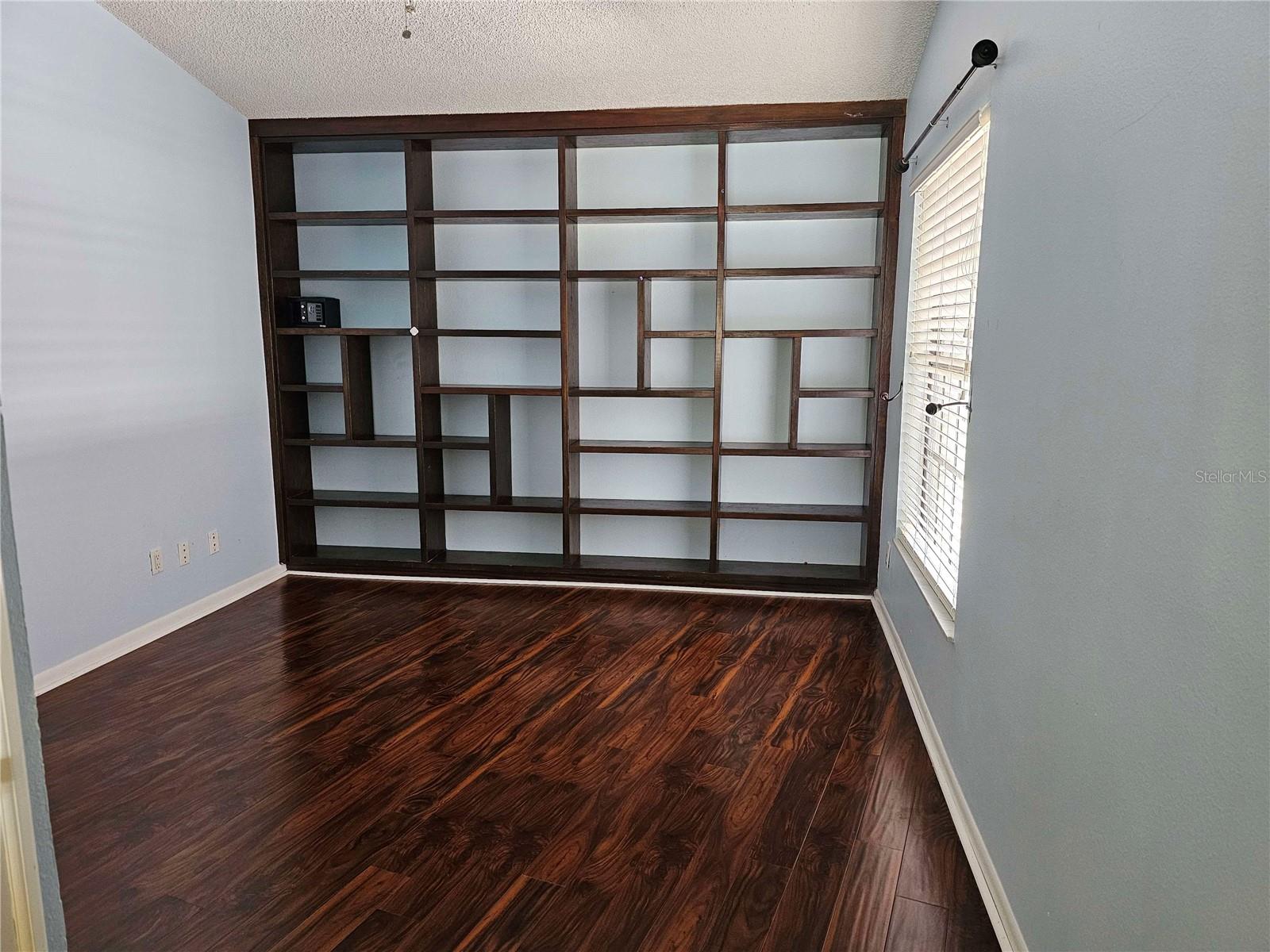 2704 E MONTAGUE CT E, CLEARWATER, FL, 33761
