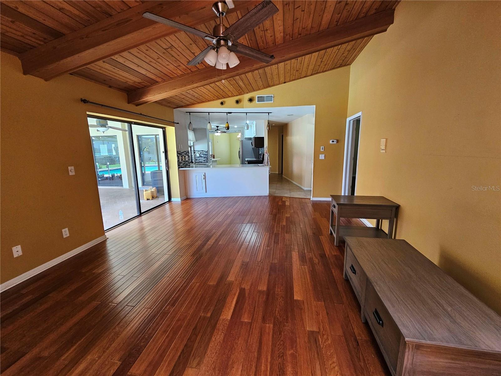 2704 E MONTAGUE CT E, CLEARWATER, FL, 33761