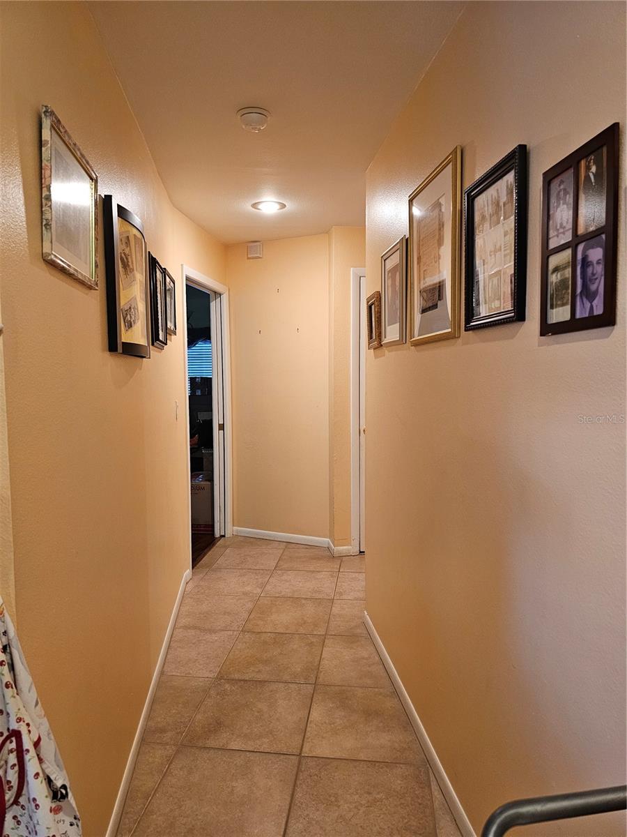 2704 E MONTAGUE CT E, CLEARWATER, FL, 33761
