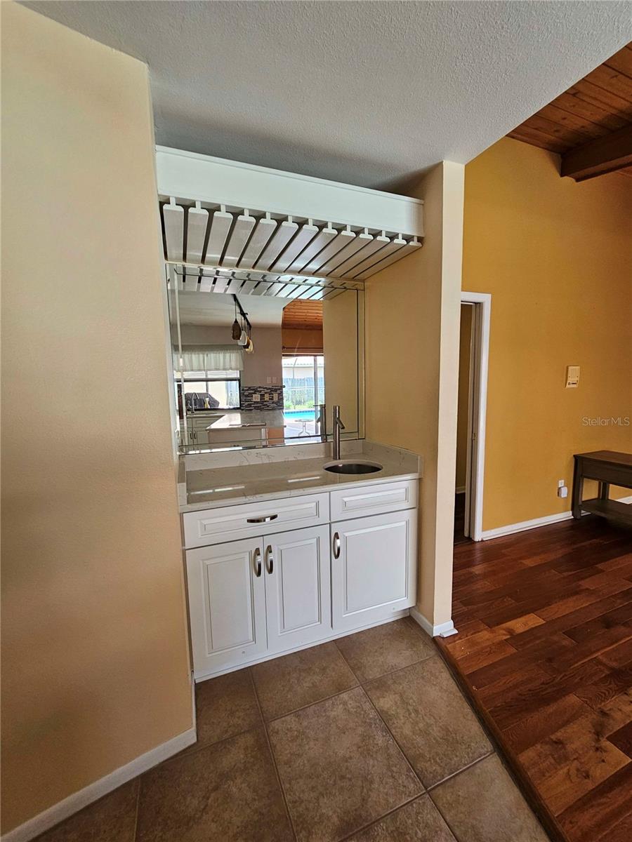2704 E MONTAGUE CT E, CLEARWATER, FL, 33761