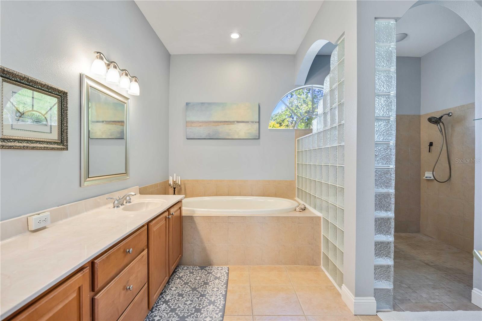 7581 CAMDEN HARBOUR DR, BRADENTON, FL, 34212