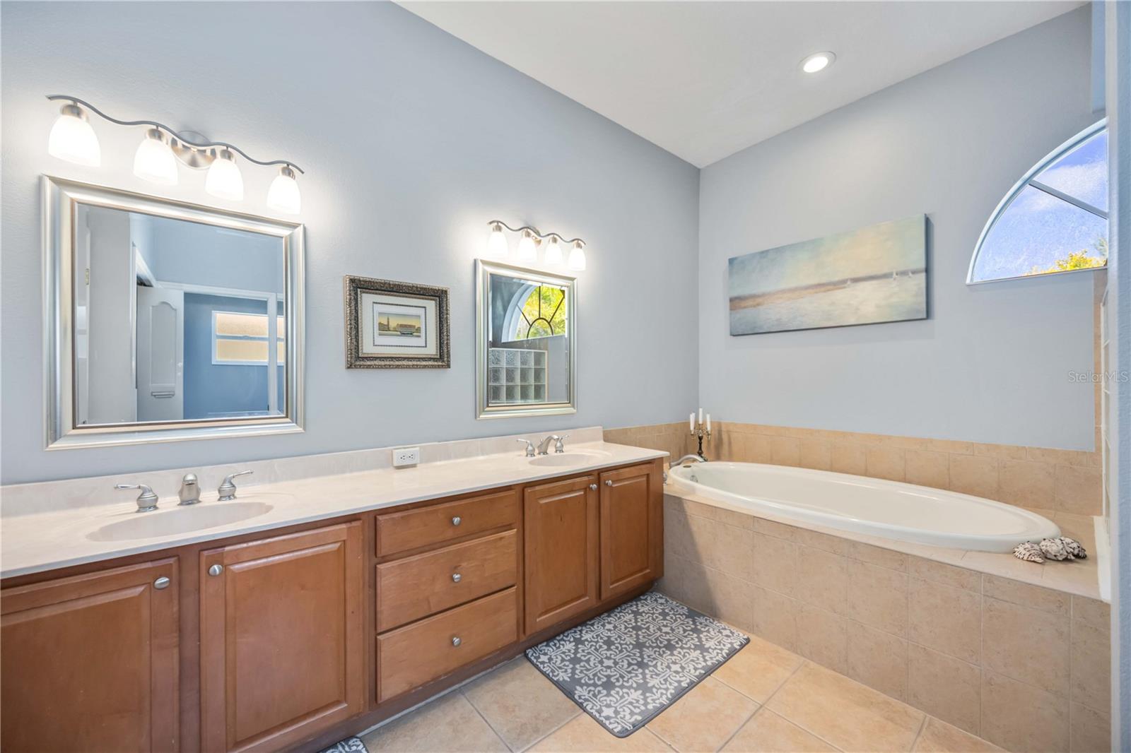 7581 CAMDEN HARBOUR DR, BRADENTON, FL, 34212