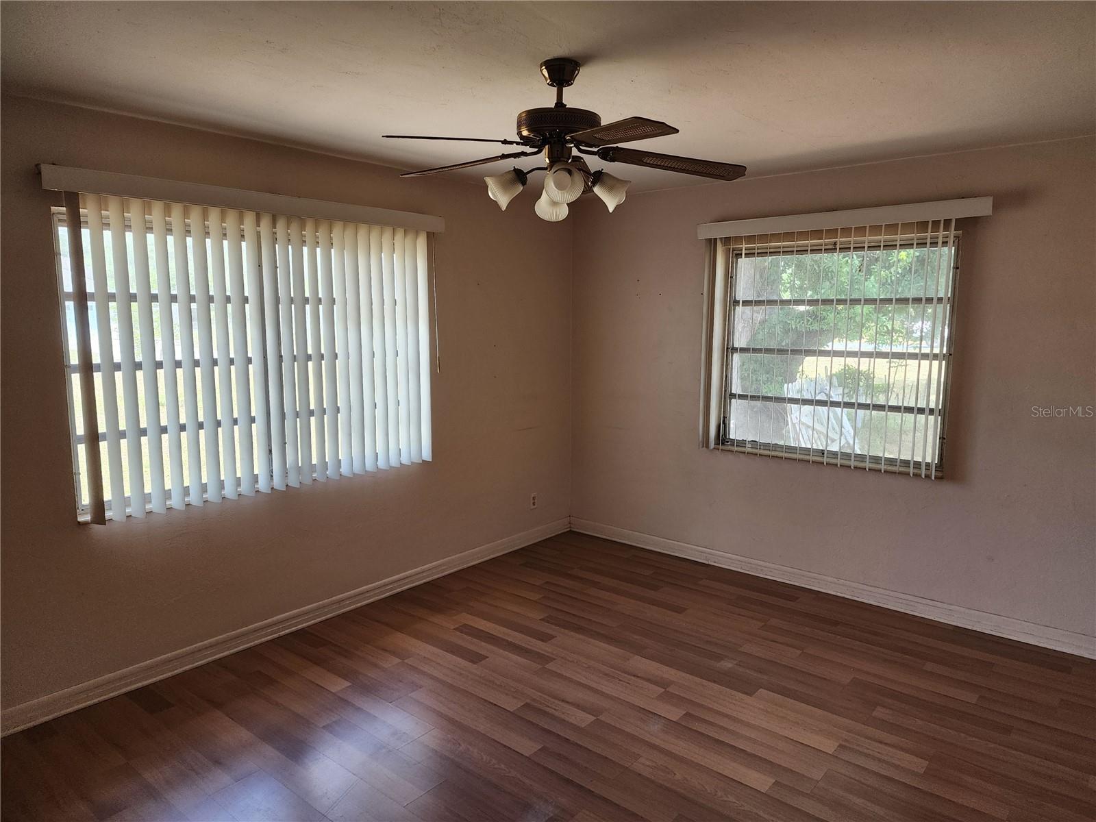 1626 VIVIAN LN, NORTH FORT MYERS, FL, 33903