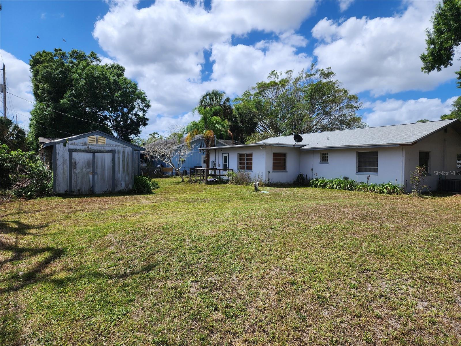 1626 VIVIAN LN, NORTH FORT MYERS, FL, 33903
