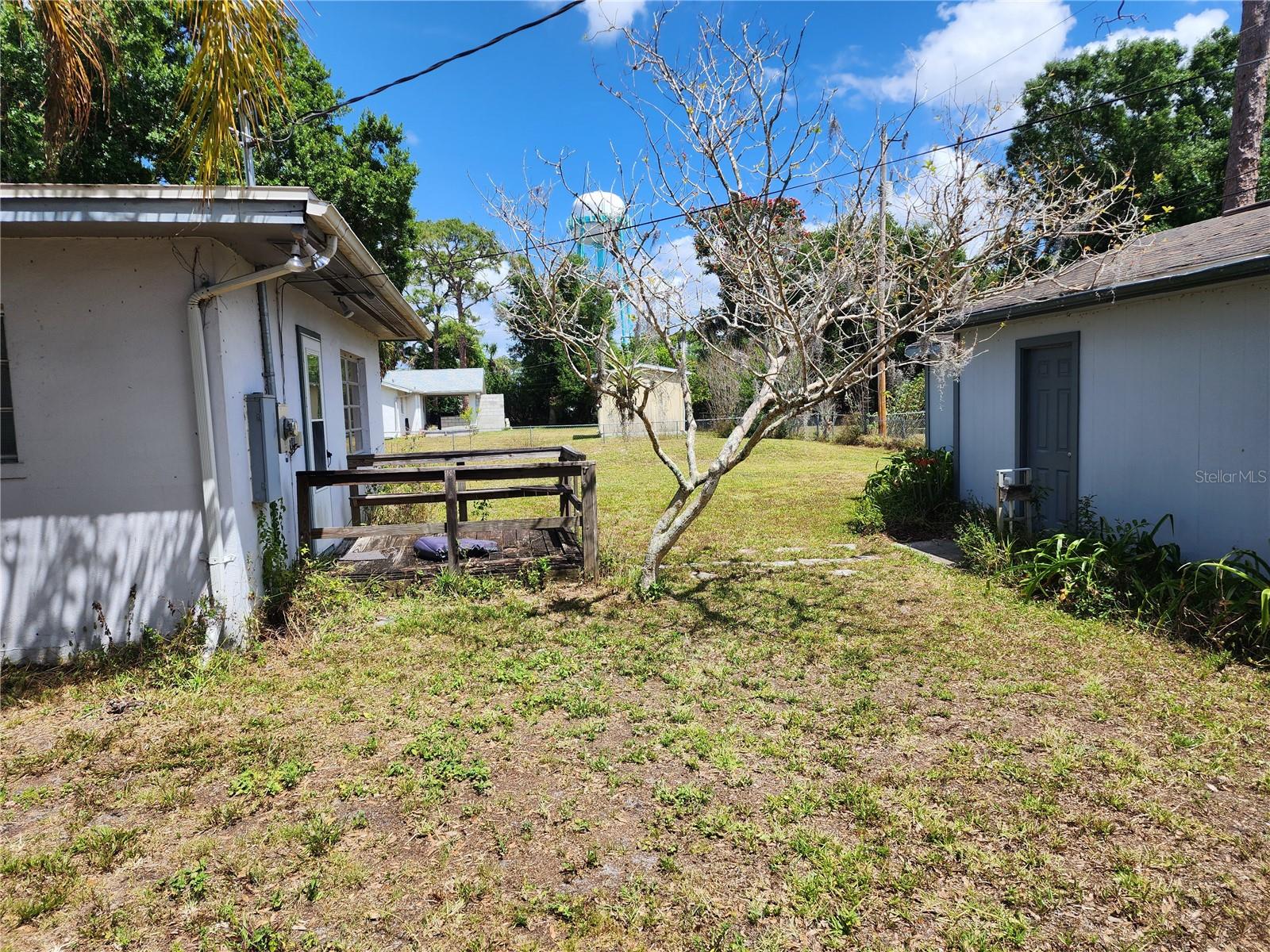 1626 VIVIAN LN, NORTH FORT MYERS, FL, 33903