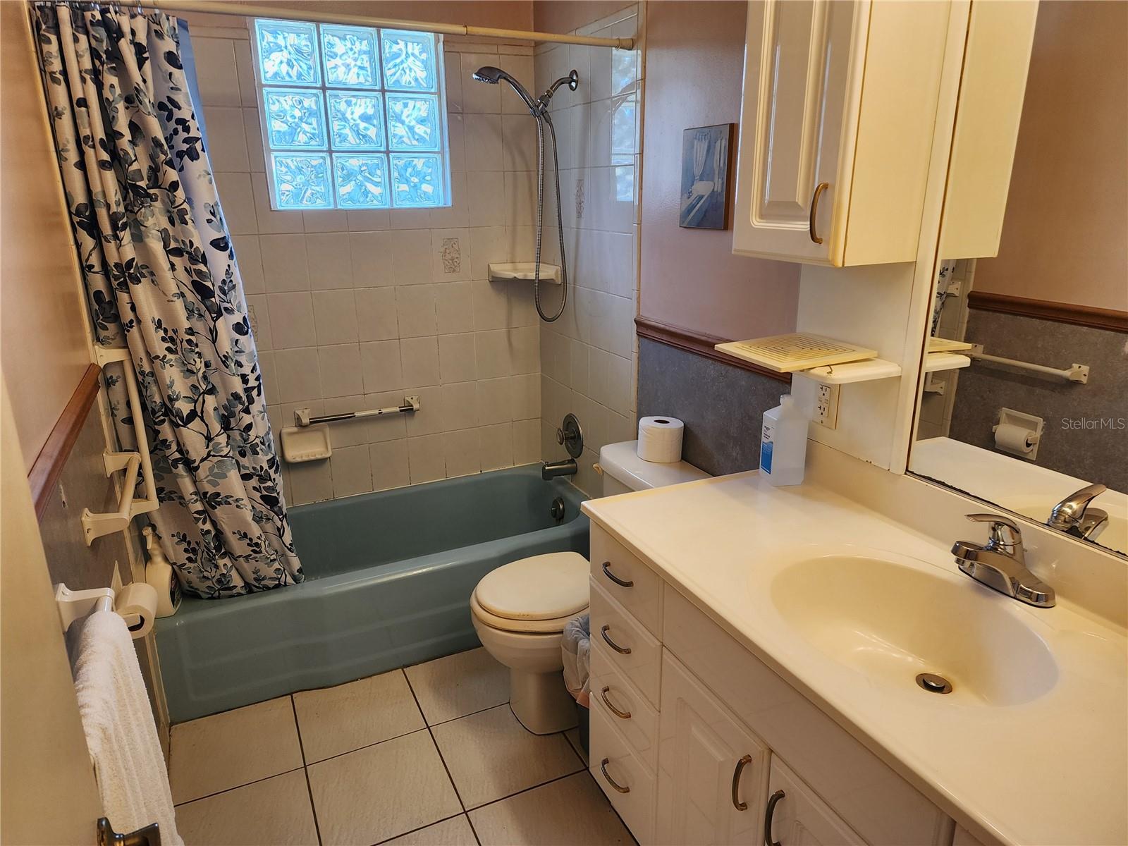 1626 VIVIAN LN, NORTH FORT MYERS, FL, 33903