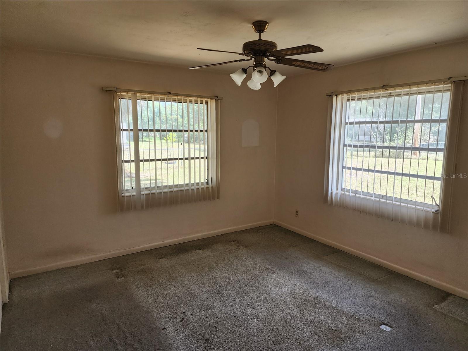 1626 VIVIAN LN, NORTH FORT MYERS, FL, 33903