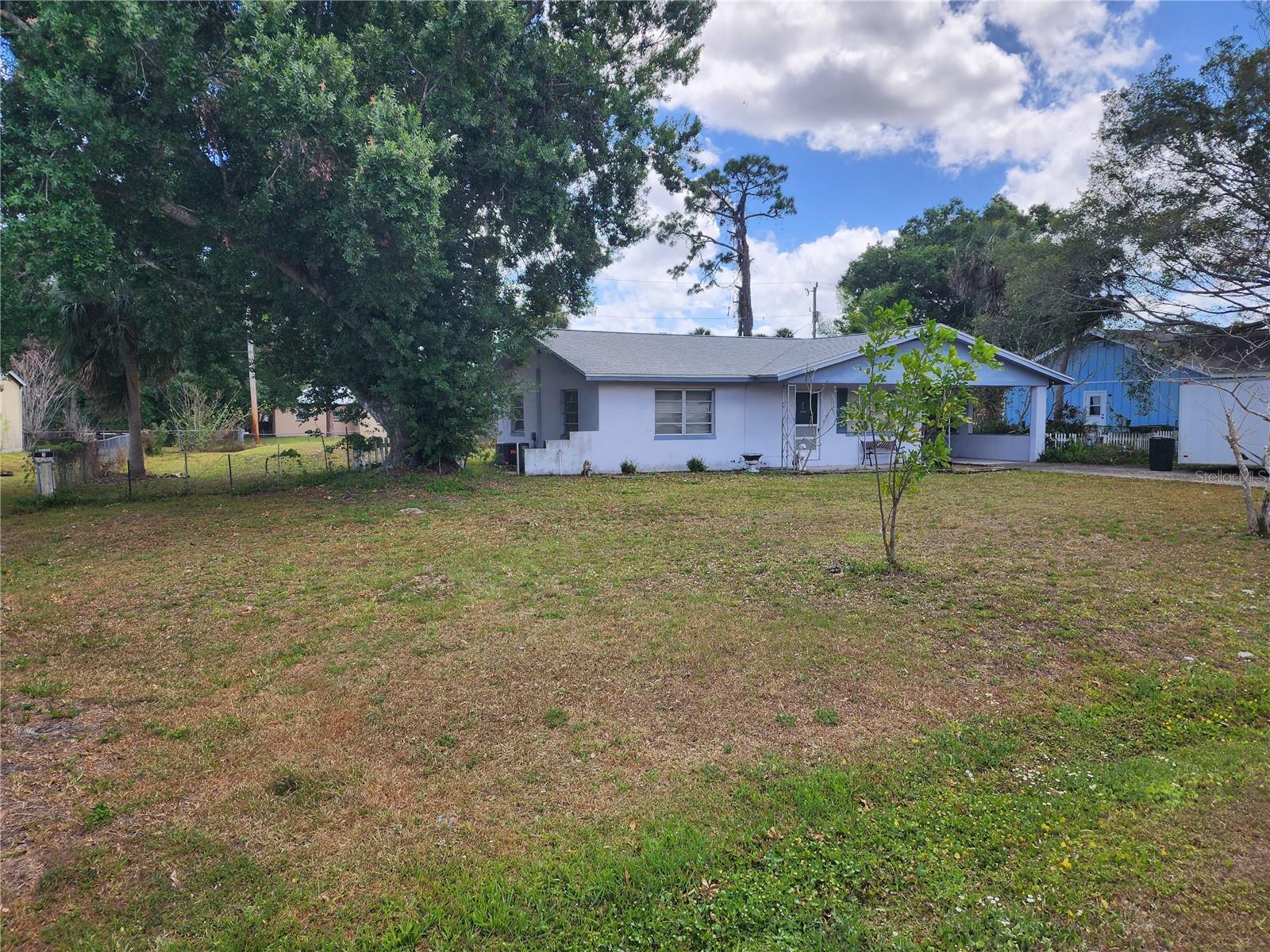 1626 VIVIAN LN, NORTH FORT MYERS, FL, 33903