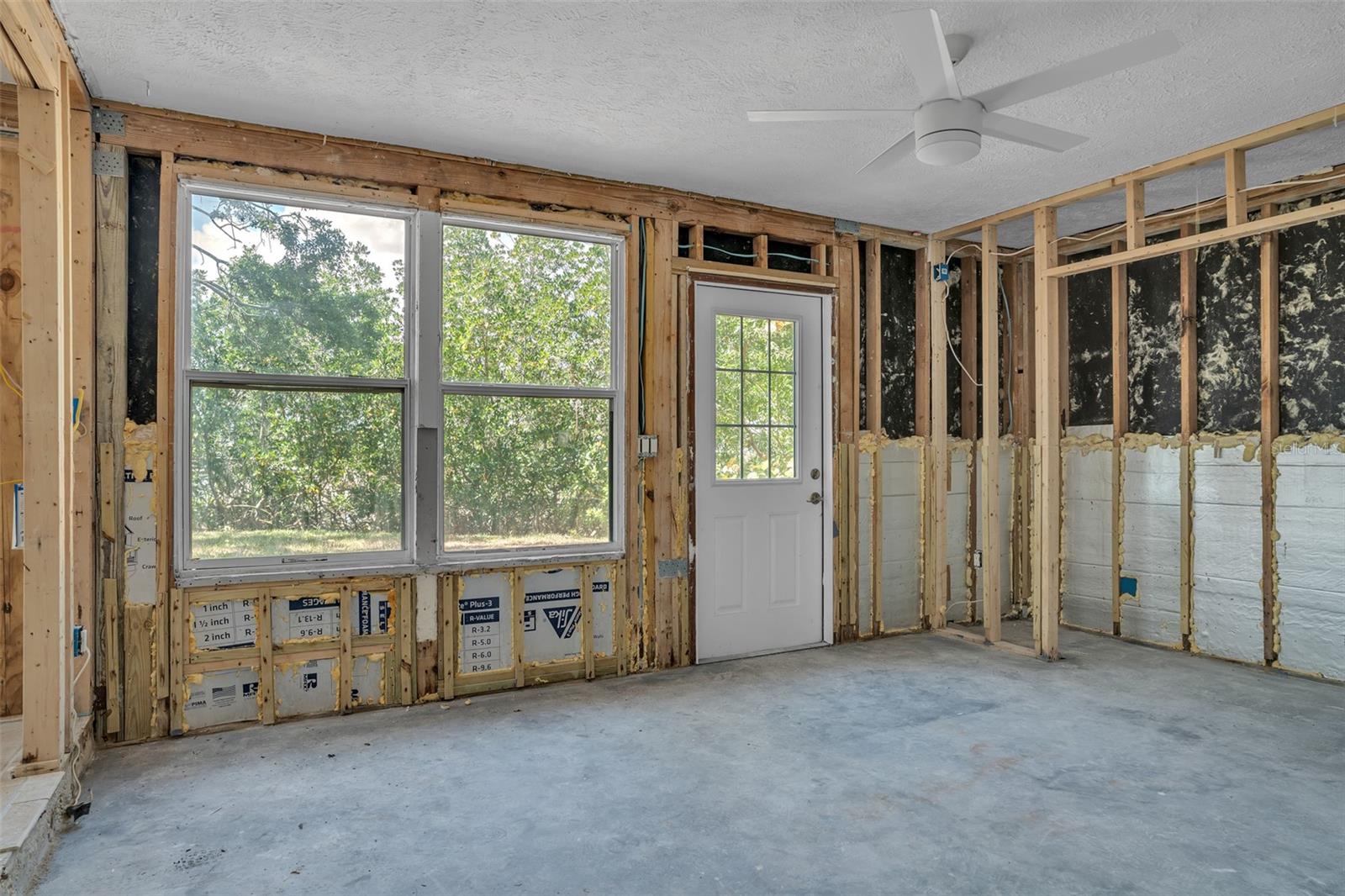 4790 SHORE ACRES BLVD NE, ST PETERSBURG, FL, 33703