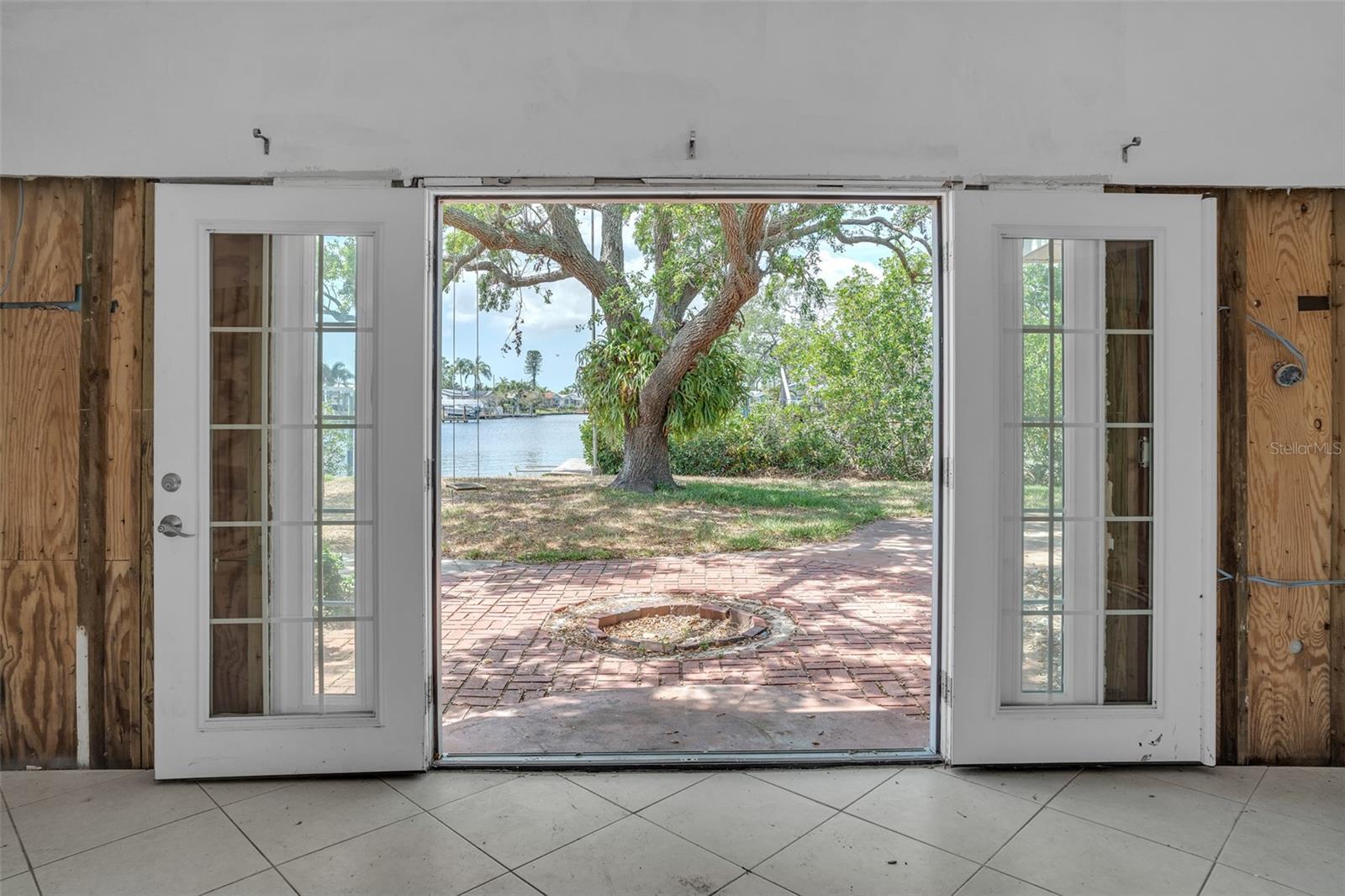 4790 SHORE ACRES BLVD NE, ST PETERSBURG, FL, 33703