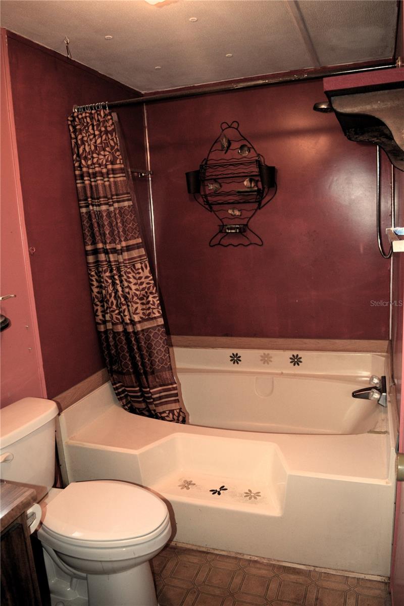 34416 OAK AVE, LEESBURG, FL, 34788