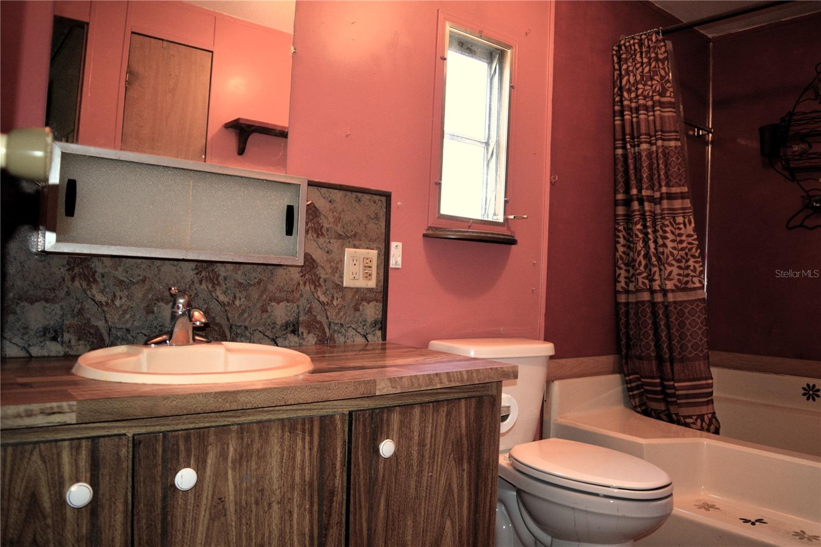 34416 OAK AVE, LEESBURG, FL, 34788