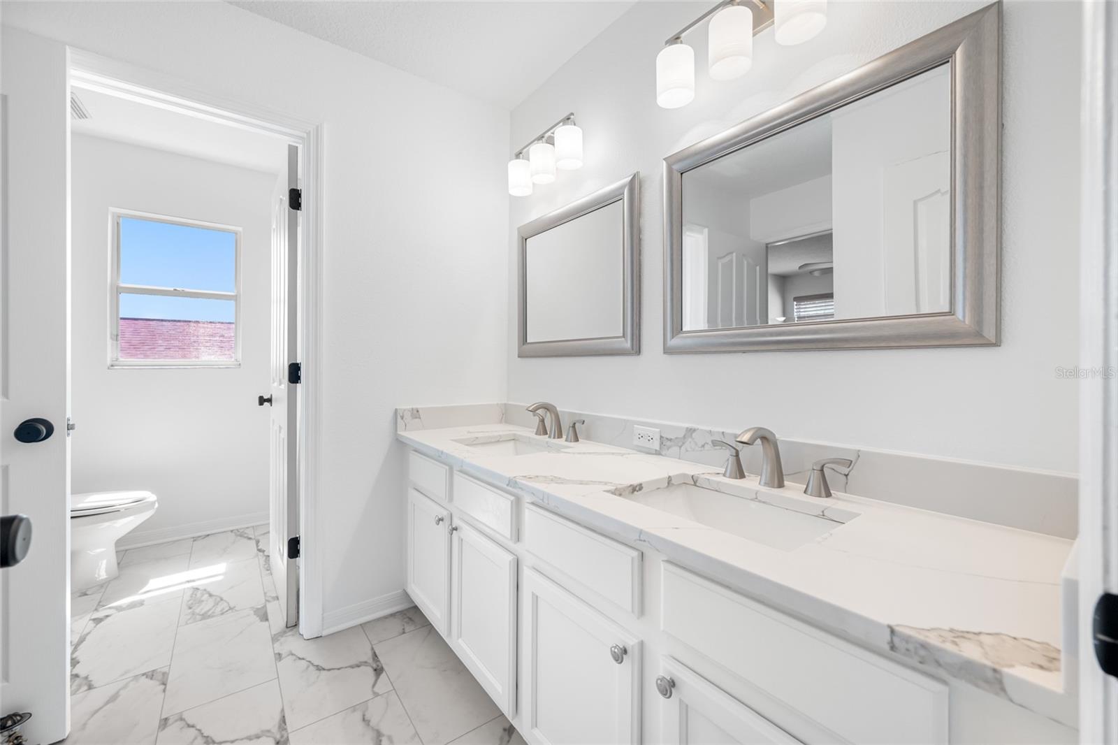 18801 CHAVILLE RD, LUTZ, FL, 33558