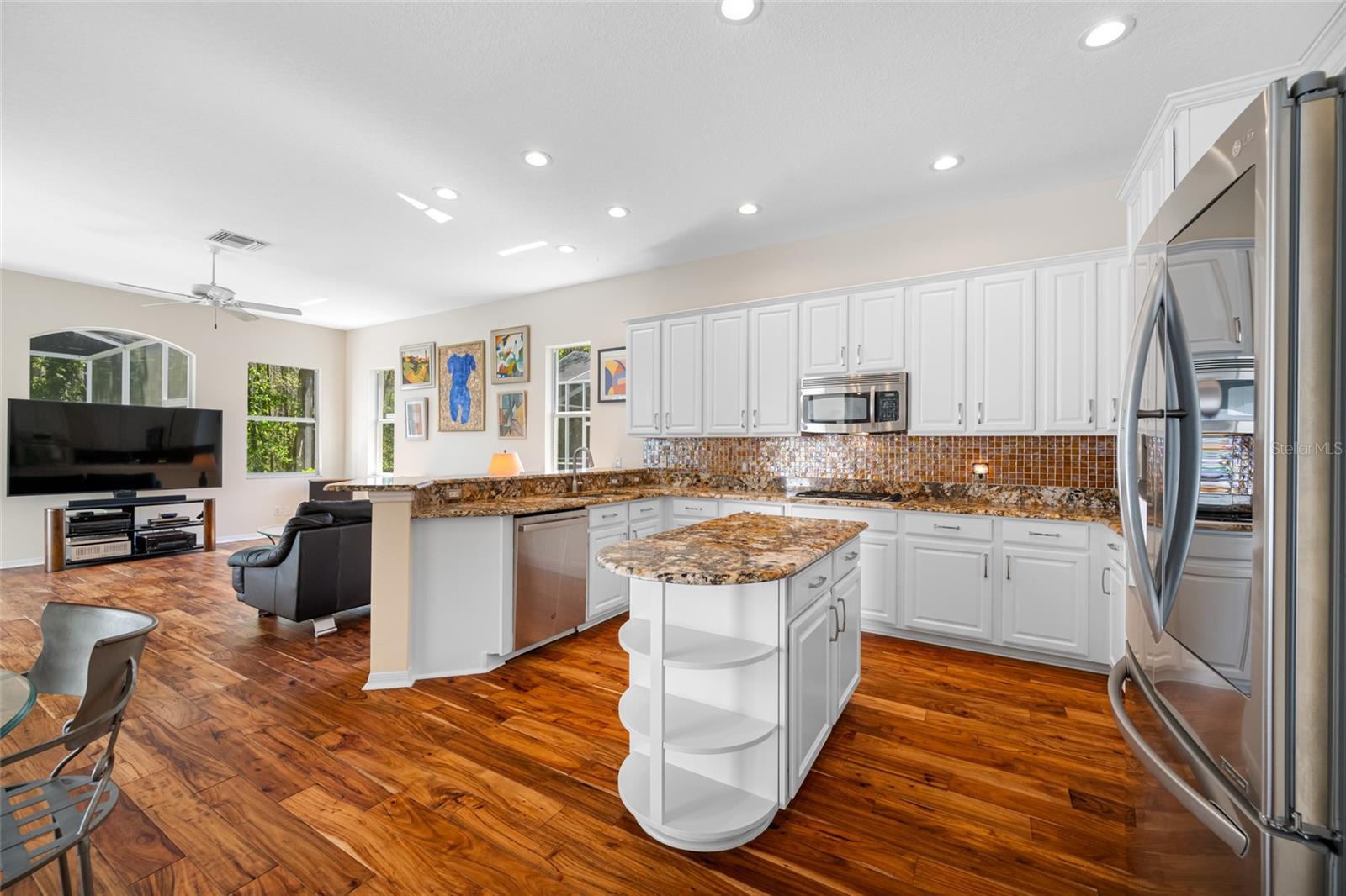 18801 CHAVILLE RD, LUTZ, FL, 33558