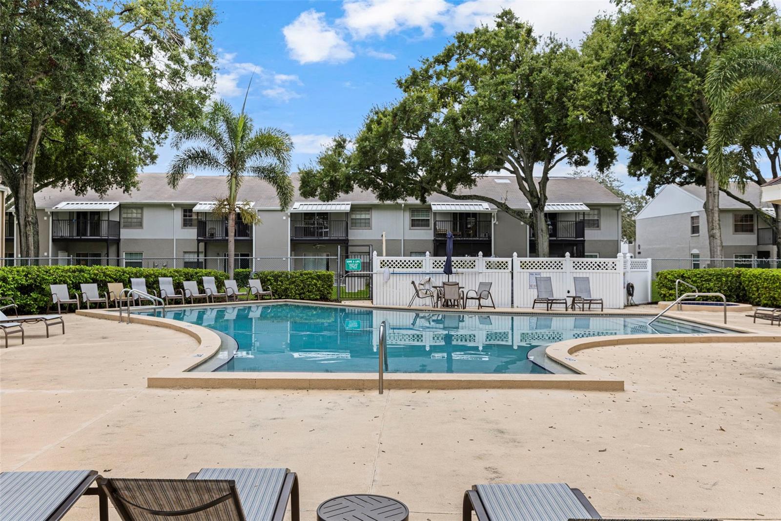 3803 N OAK DR #B21, TAMPA, FL, 33611