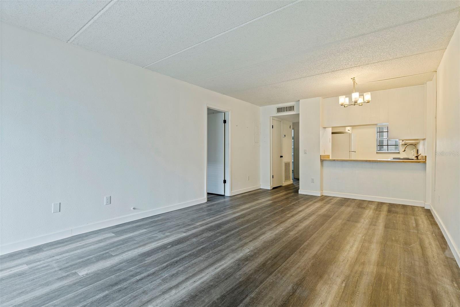 3803 N OAK DR #B21, TAMPA, FL, 33611