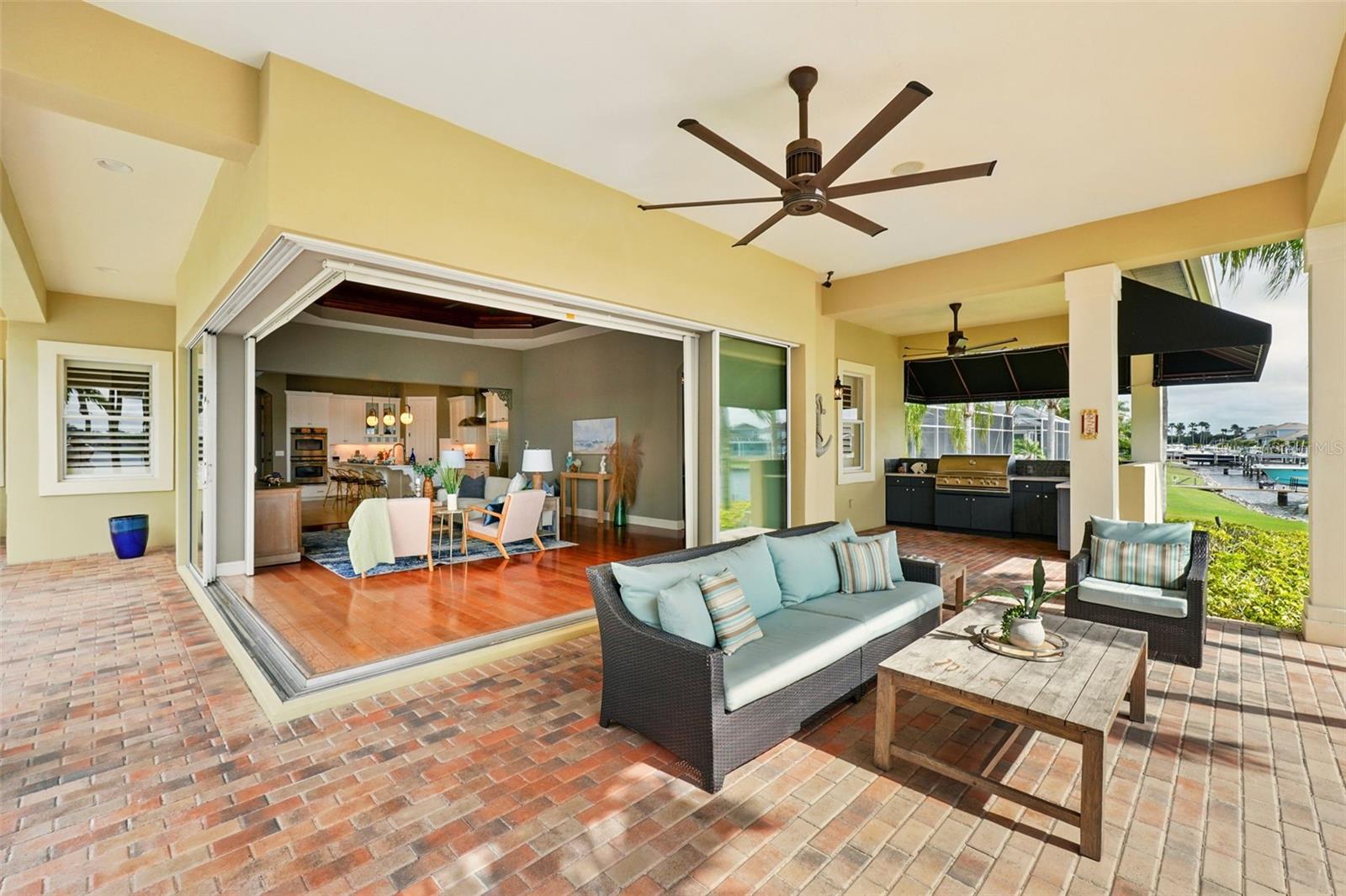 5405 MERRITT ISLAND DR, APOLLO BEACH, FL, 33572