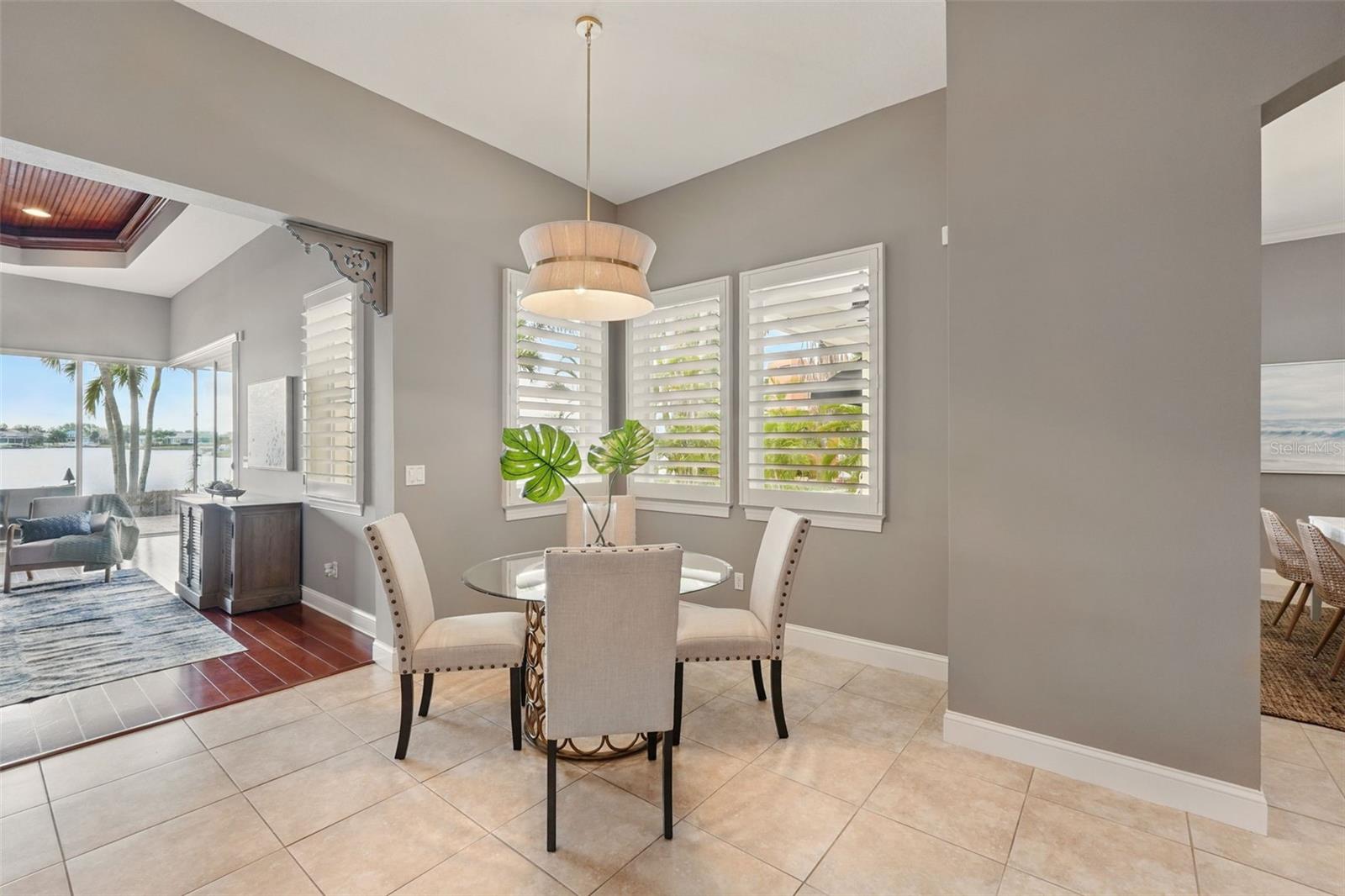 5405 MERRITT ISLAND DR, APOLLO BEACH, FL, 33572