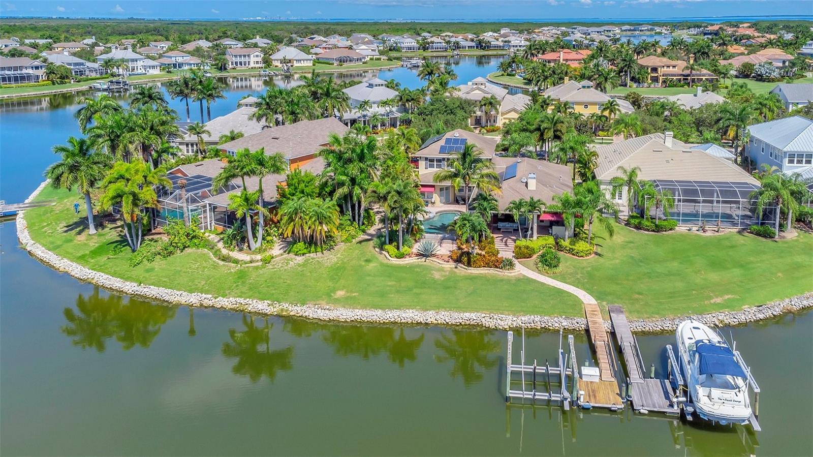 5405 MERRITT ISLAND DR, APOLLO BEACH, FL, 33572