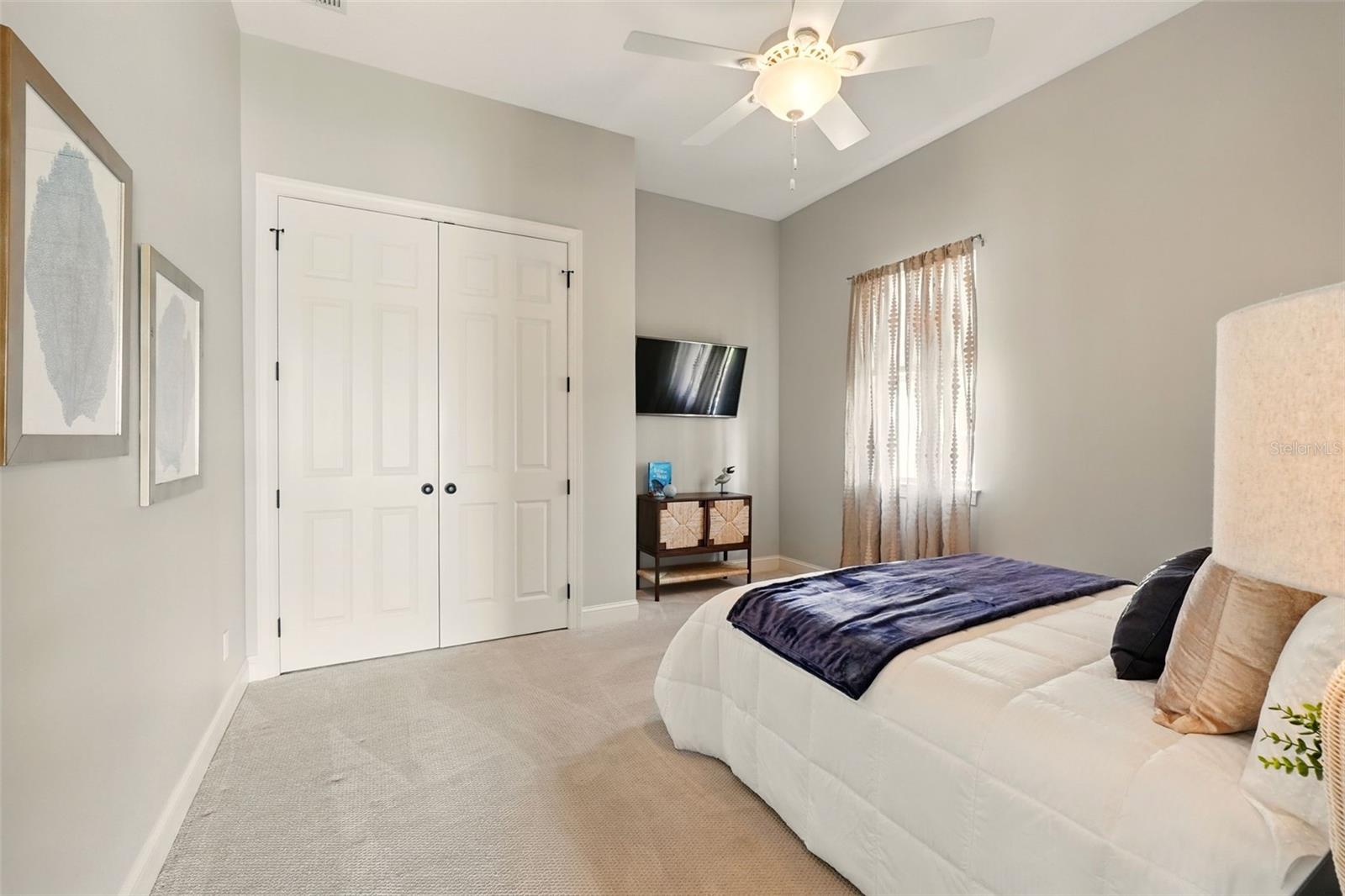 5405 MERRITT ISLAND DR, APOLLO BEACH, FL, 33572