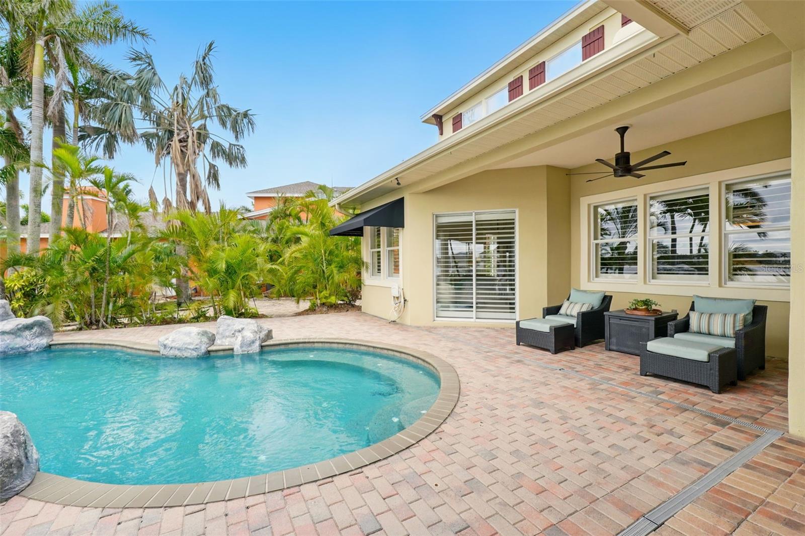 5405 MERRITT ISLAND DR, APOLLO BEACH, FL, 33572