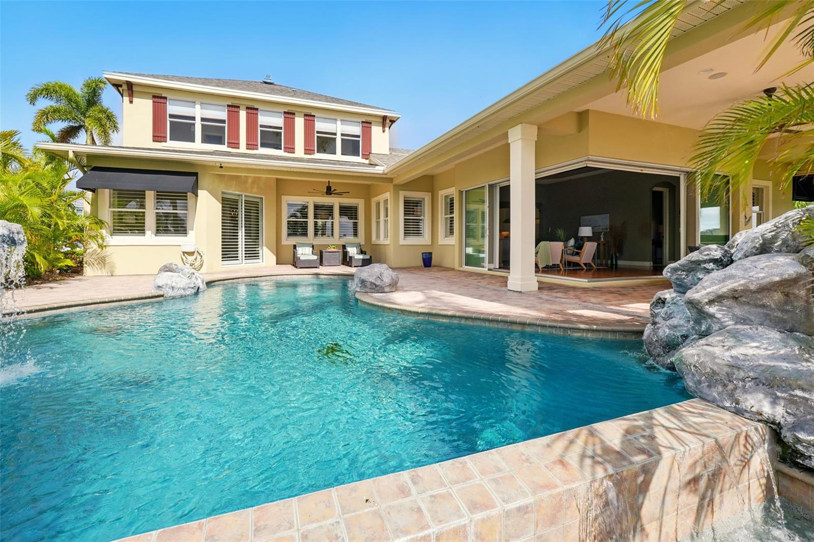 5405 MERRITT ISLAND DR, APOLLO BEACH, FL, 33572