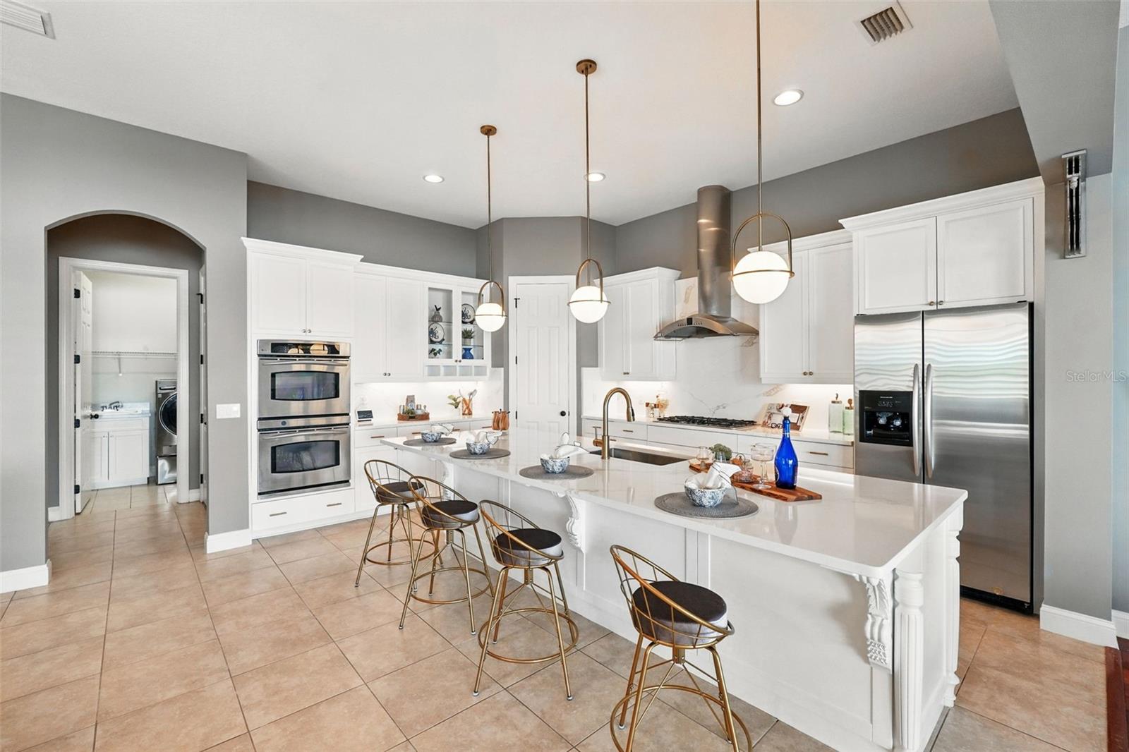 5405 MERRITT ISLAND DR, APOLLO BEACH, FL, 33572